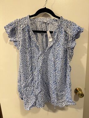 NWT GAP Women’s Blue & White Ruffle Splitneck Top Blouse Shirt Size Large